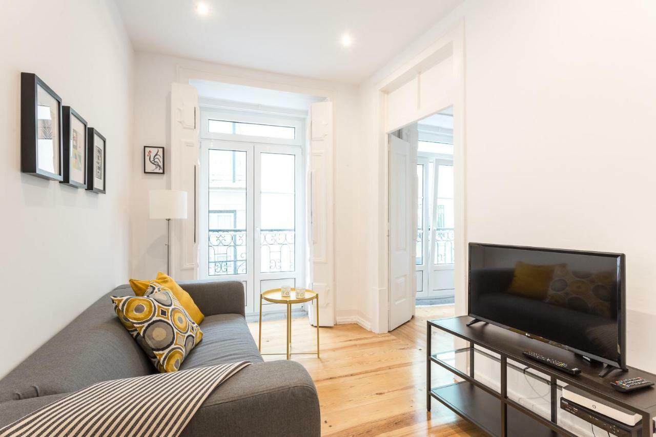 Three Bedroom Apartment In Historical Centre -Bairro Alto Lisboa Dış mekan fotoğraf